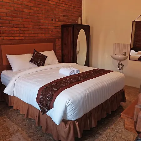 Roemah Balewaringin Hotel